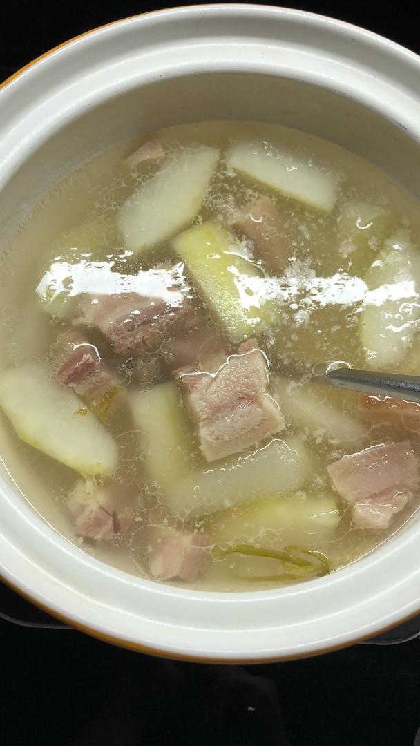 訞訞做的冬瓜咸肉汤