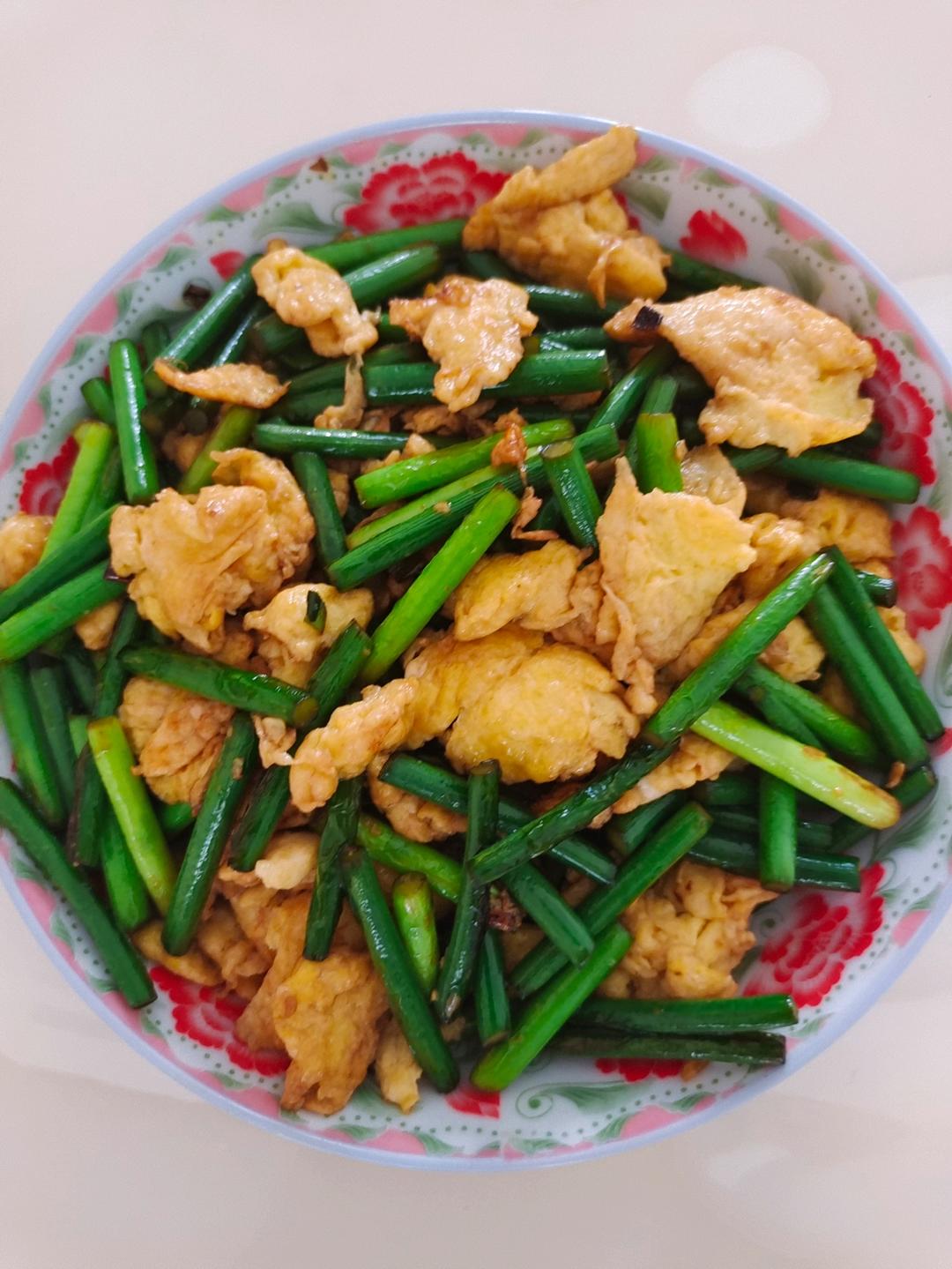 蒜毫炒鸡蛋