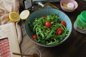 芝麻菜沙拉 | 低碳水减脂食谱的做法 步骤5