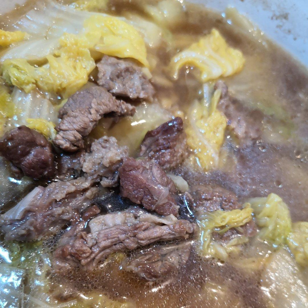 砂锅白菜炖牛肉