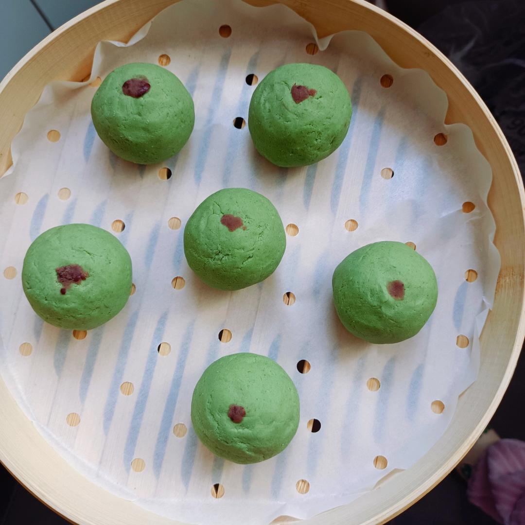 清明必吃的艾草青团