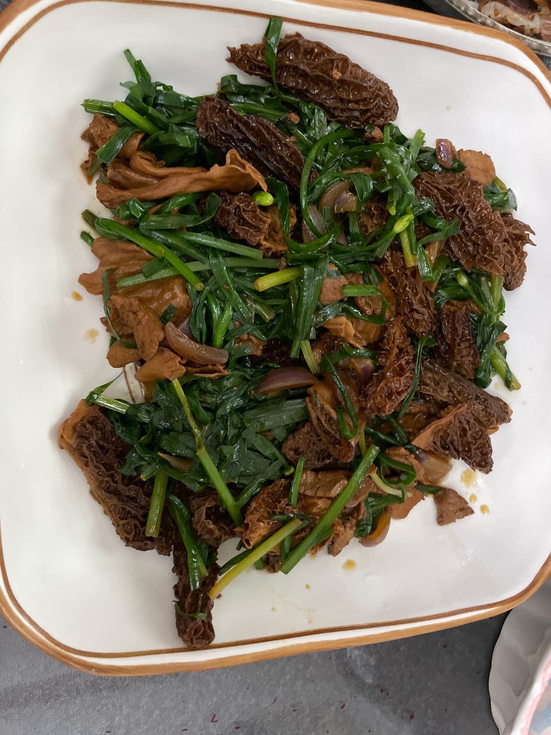 炒羊肚菌