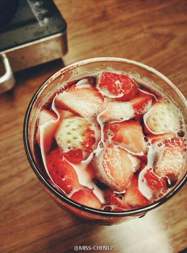 草莓水果酒
