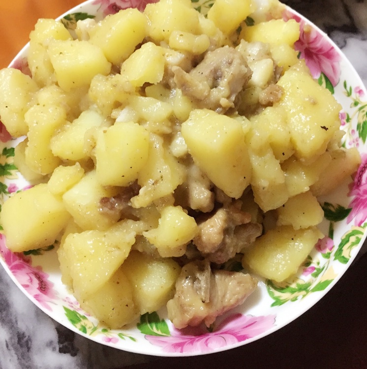 川味土豆烧排骨