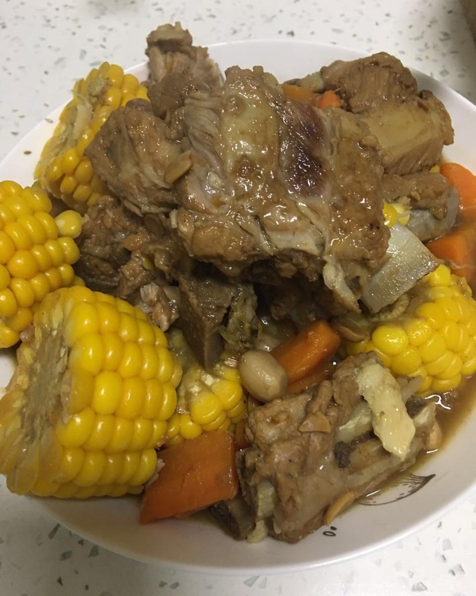 黄豆酱炖排骨