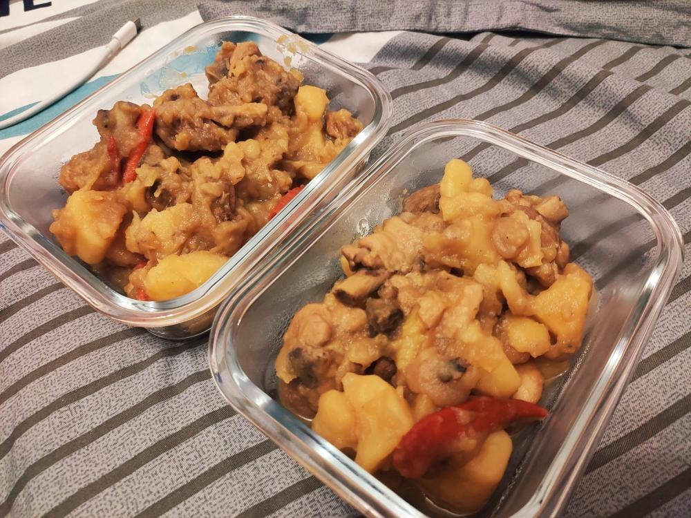 鸡腿炖土豆 上桌秒空盘 汤都喝干了！