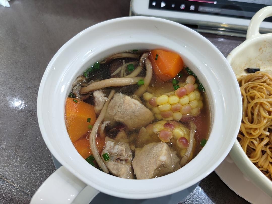 老广菜单每周必备汤水15「茶树菇排骨汤」绝绝子