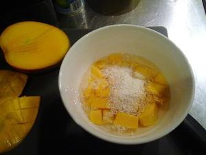 椰汁芒果西米露的做法 步骤5