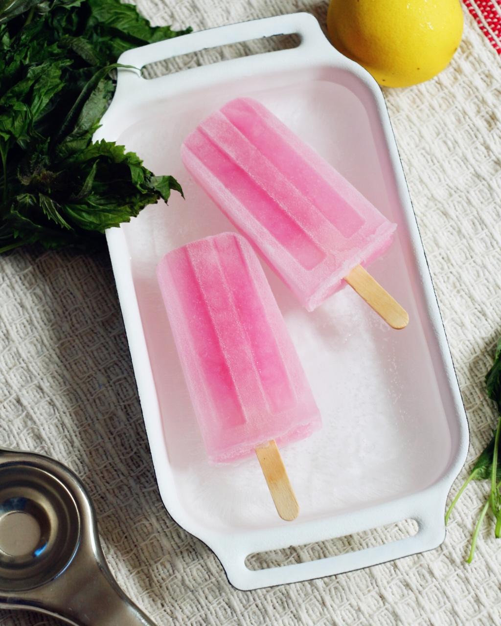 rabbitqueen0513做的紫苏柠檬冰棒漂亮的粉色在口中融化简直太少女了