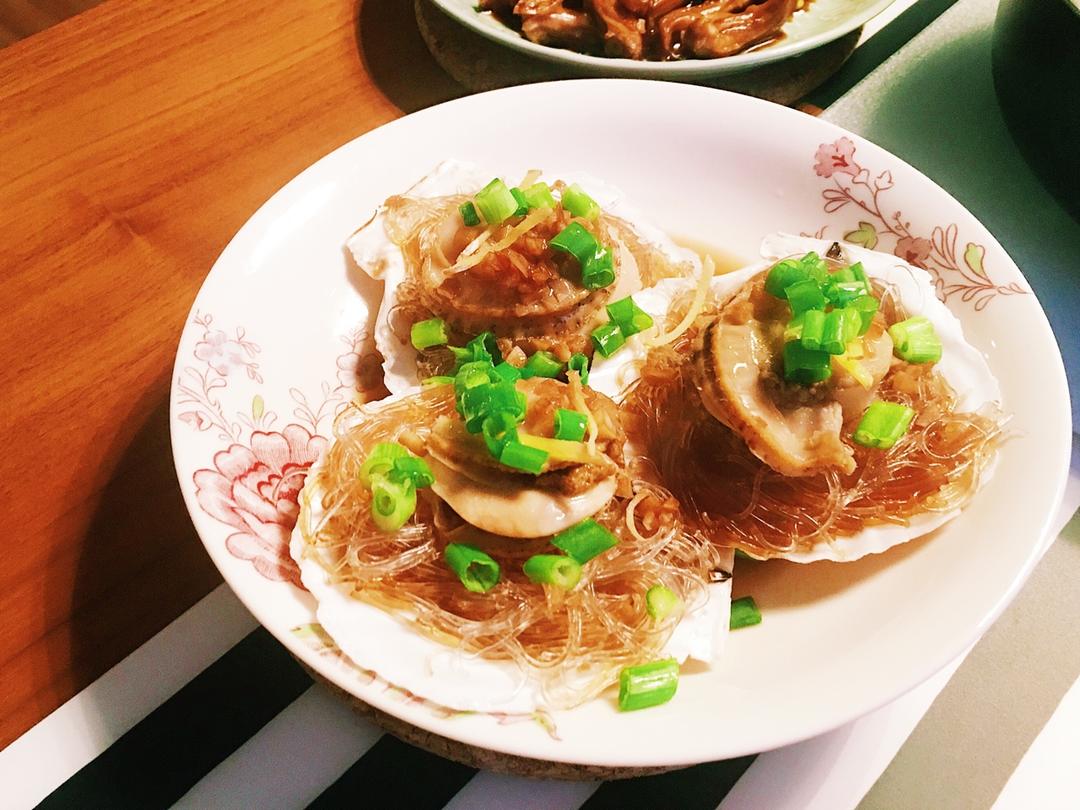 蒜蓉粉丝蒸扇贝