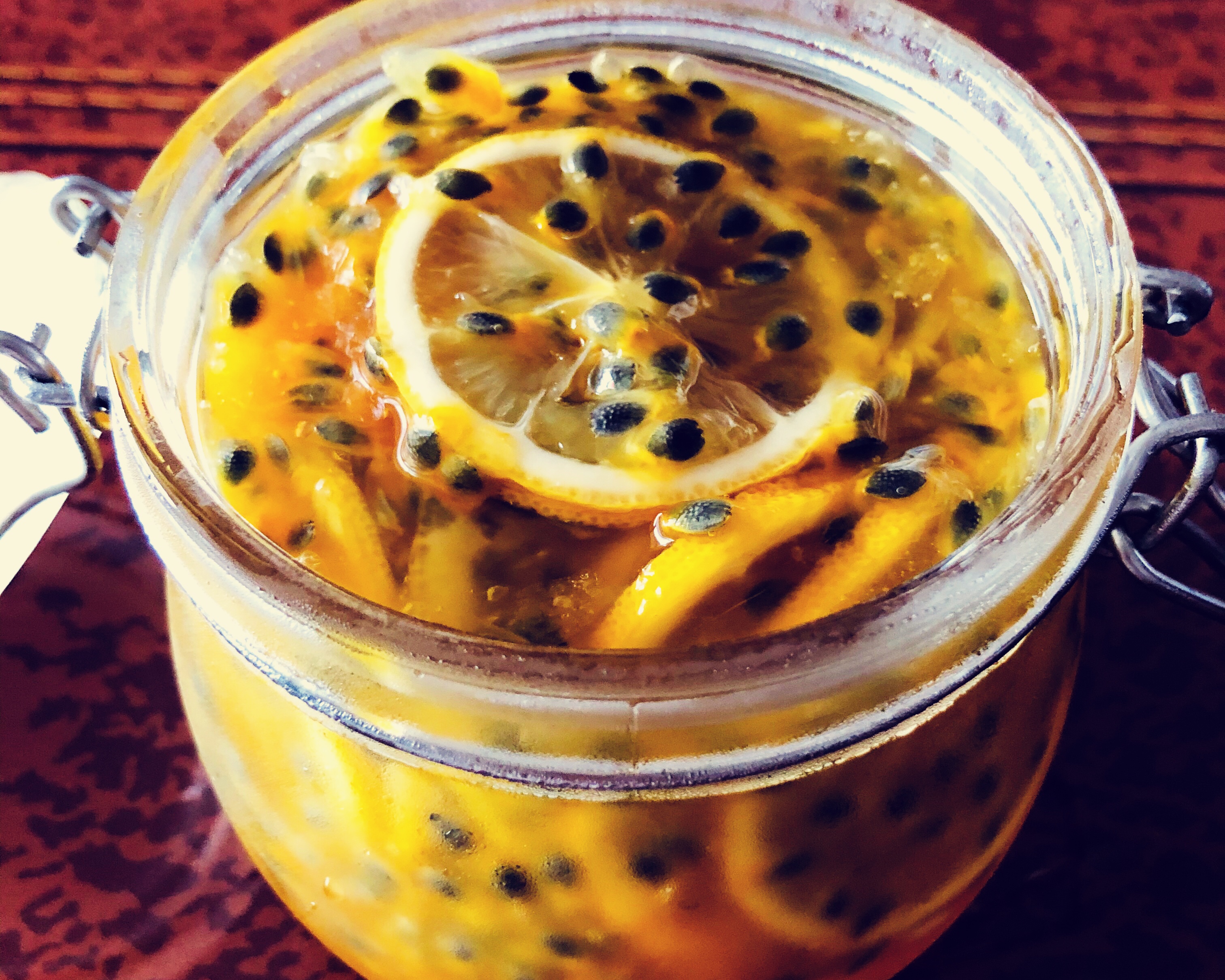 百香果柠檬蜜，属于夏天的健康饮品~
