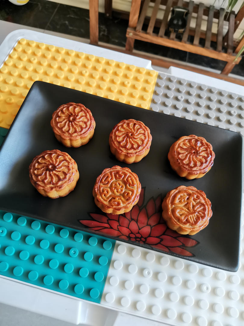 广式月饼——蛋黄莲蓉月饼