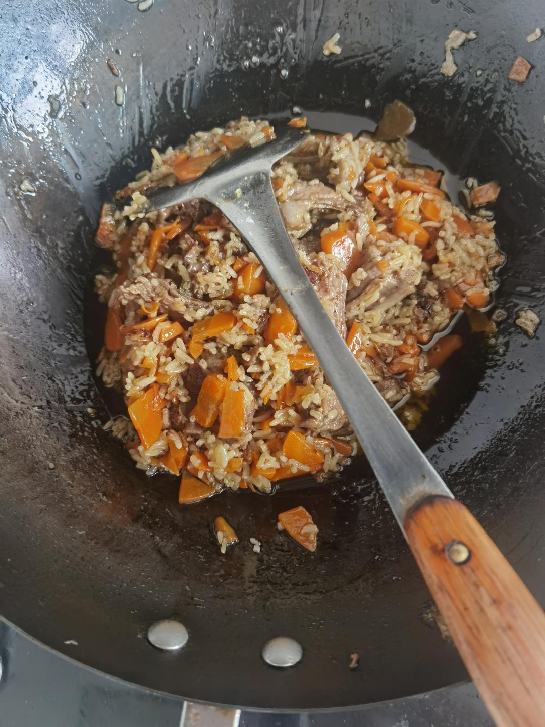 新疆羊排手抓饭