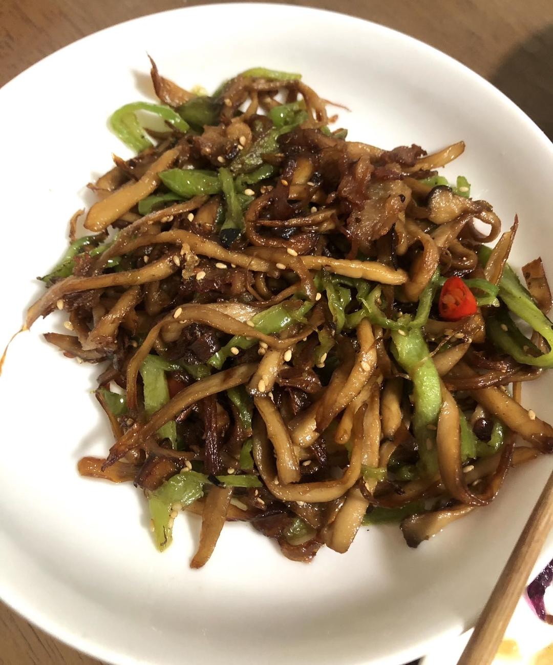 干煸手撕杏鲍菇