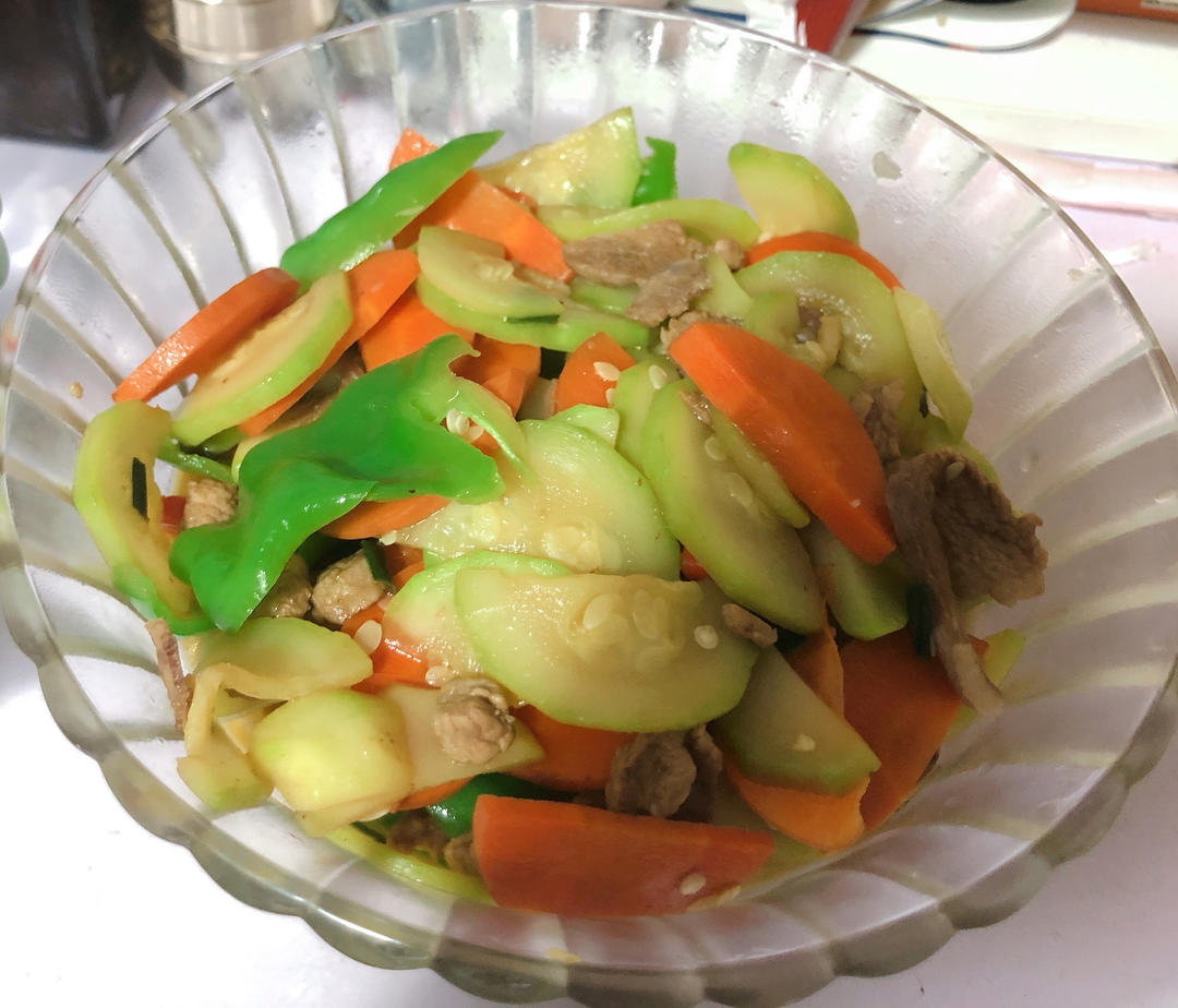 小瓜炒肉片 很好吃