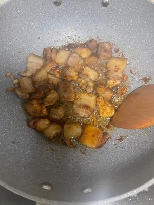 土豆焖肉的做法 步骤7