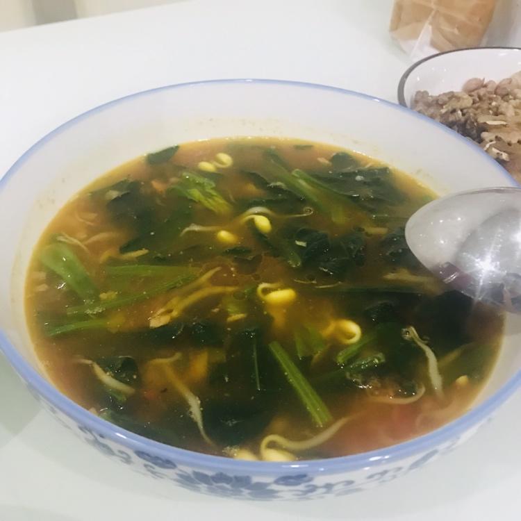 西红柿菠菜鸡蛋汤