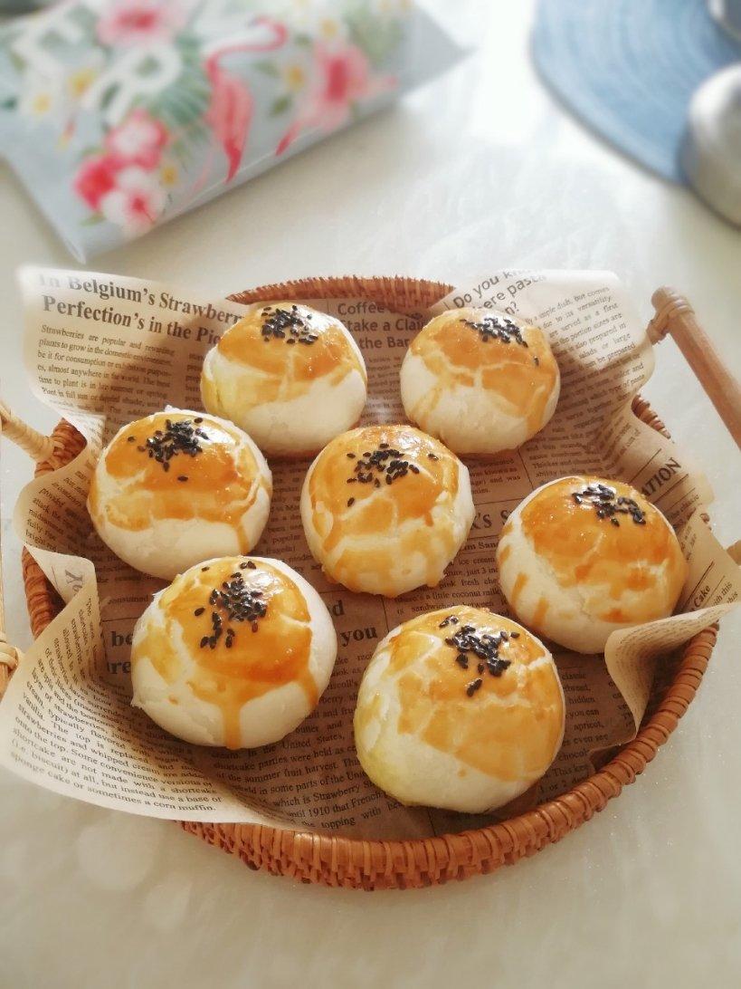 一点不腻，放几天都酥掉渣的蛋黄酥（适应于热天）