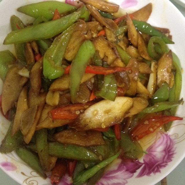 青椒素炒杏鲍菇