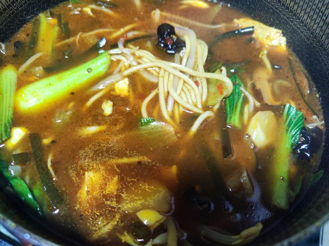 砂锅刀削面