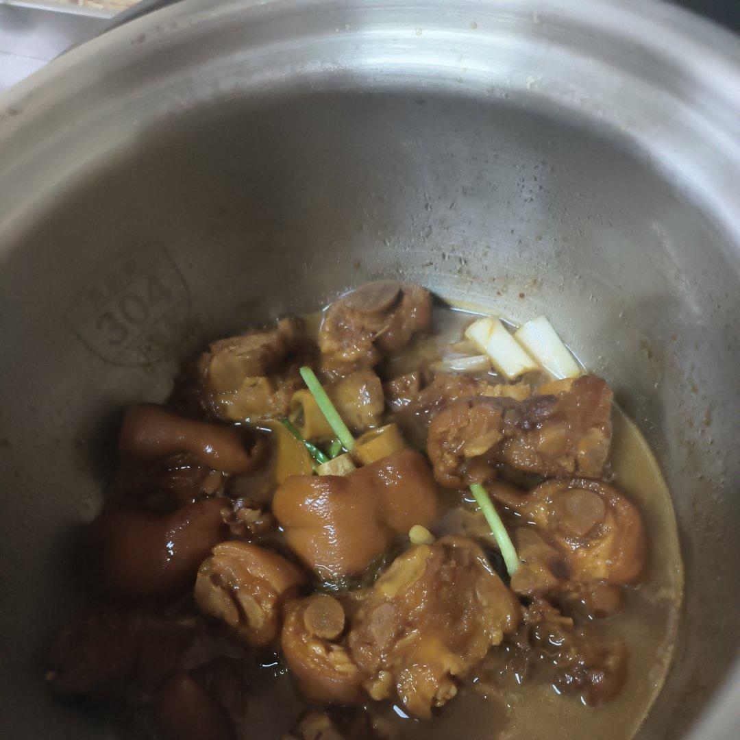 红焖猪蹄