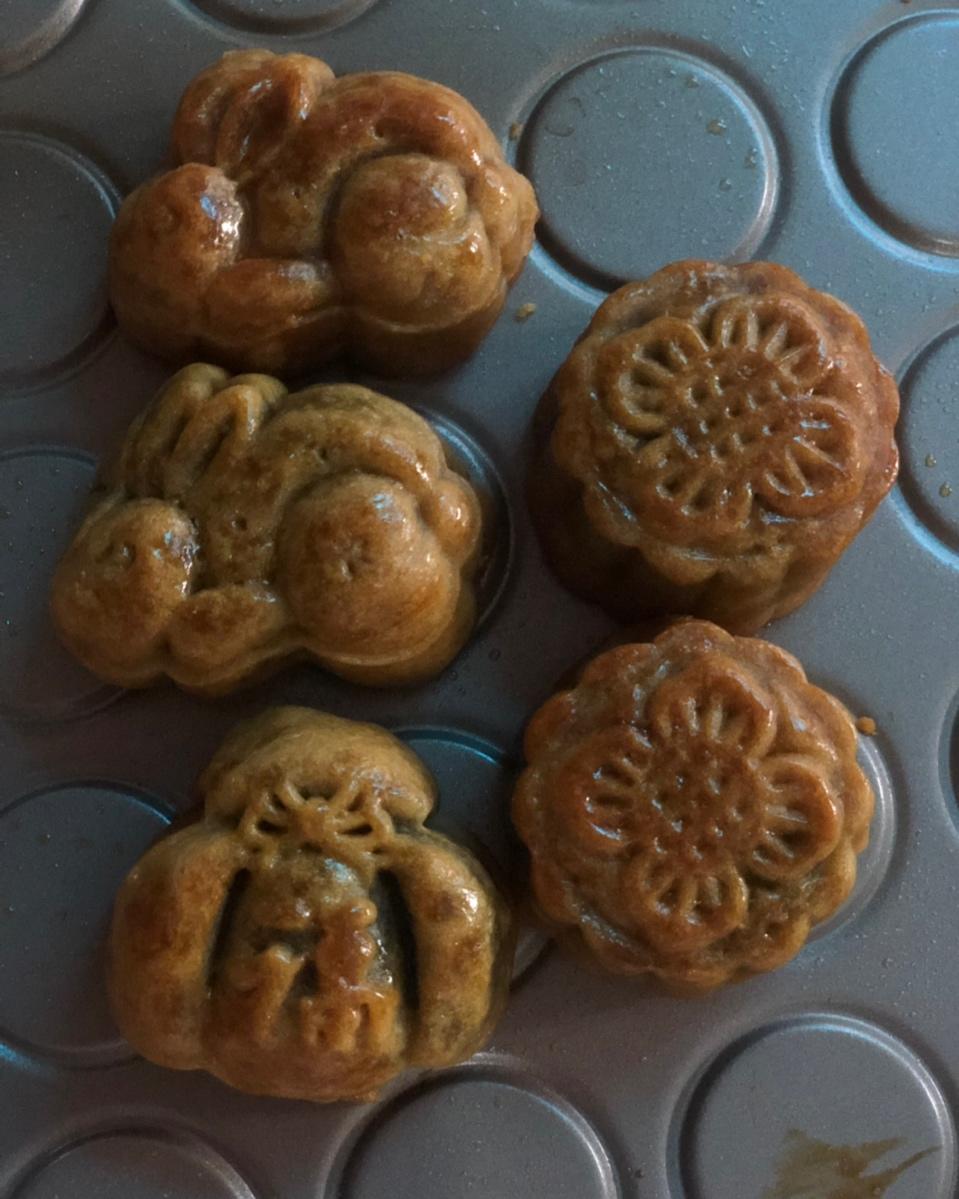 广式月饼——蛋黄莲蓉月饼