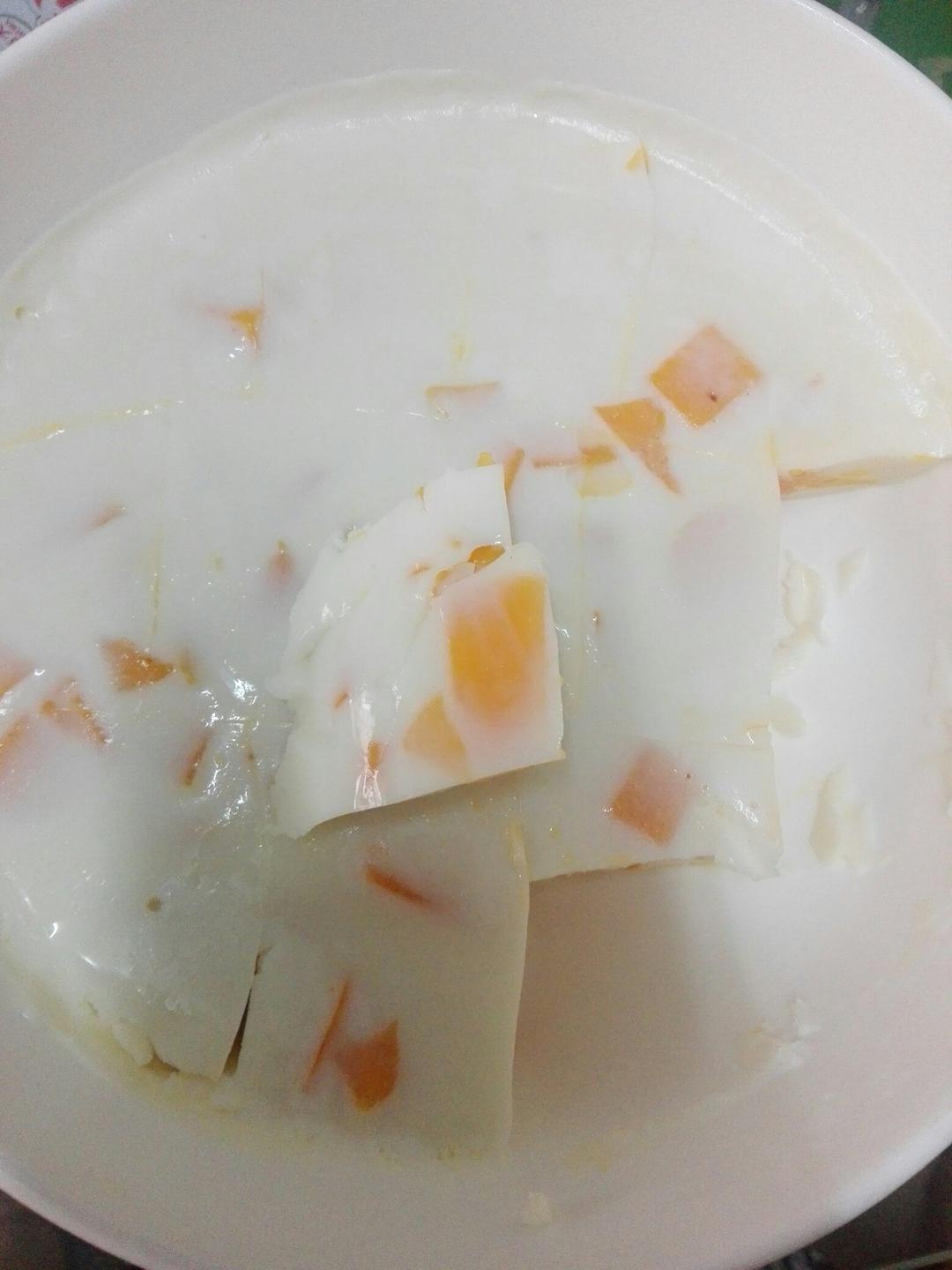 粒粒芒果椰汁冻糕