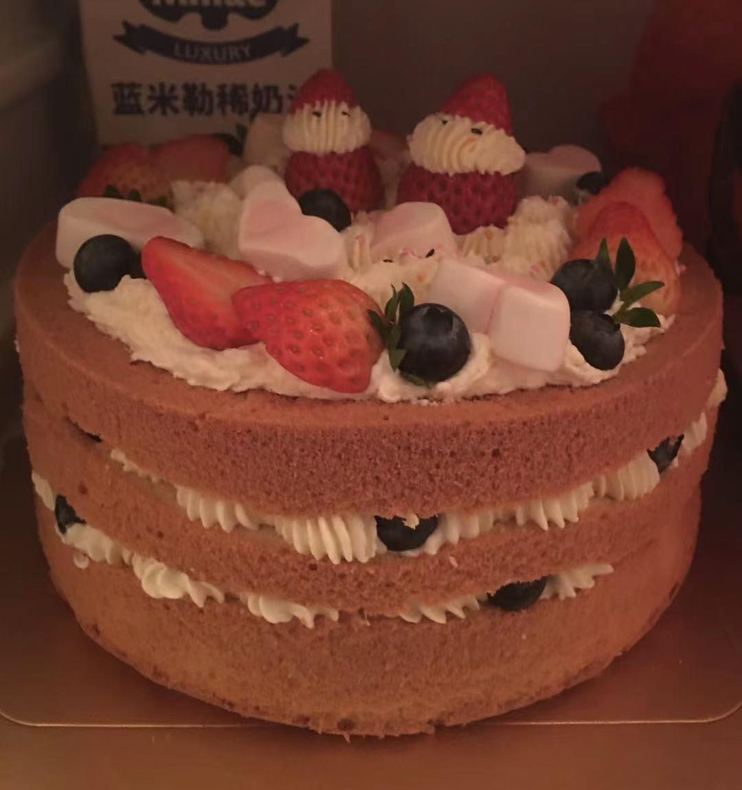 手把手教你，新年草莓裸蛋糕