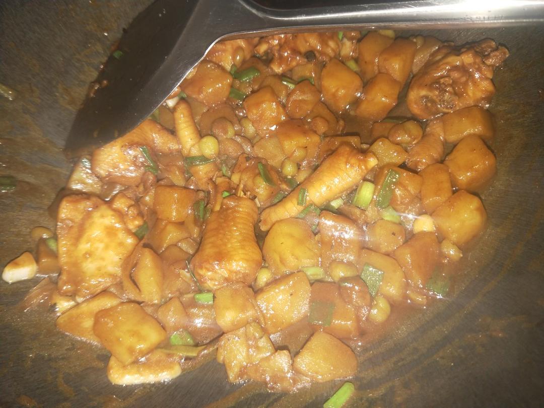 土豆烧鸡翅