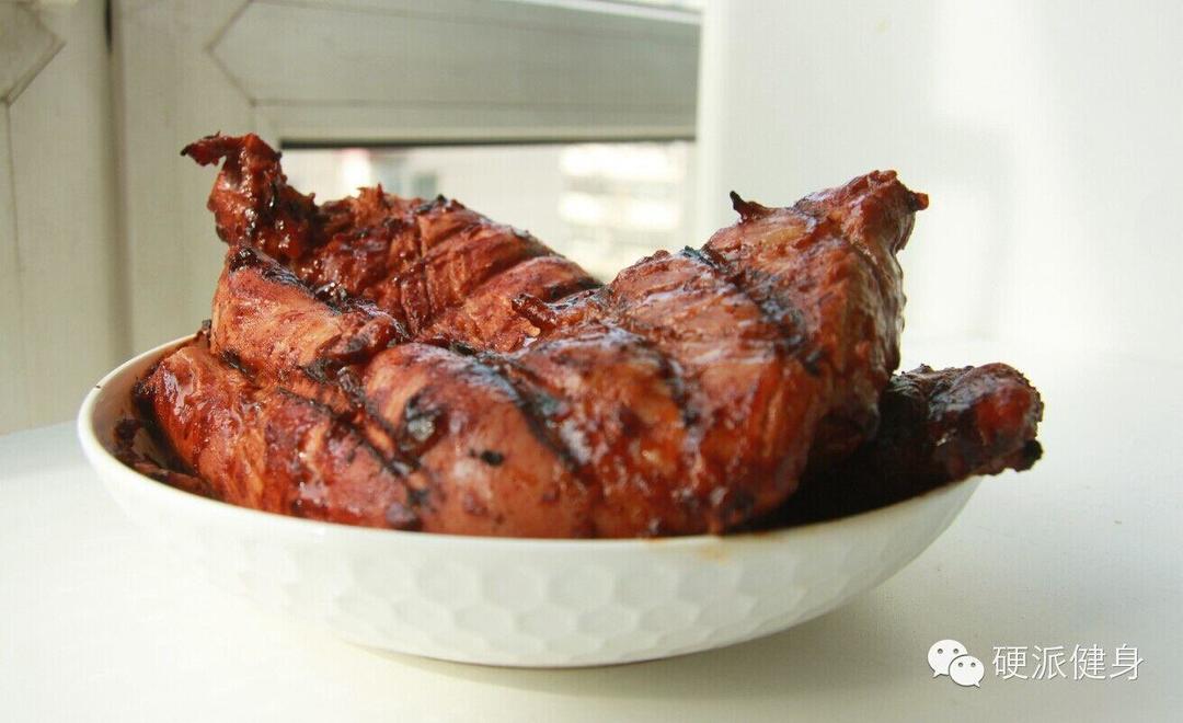 斌卡牌叉烧 咬一口 根本停不下来