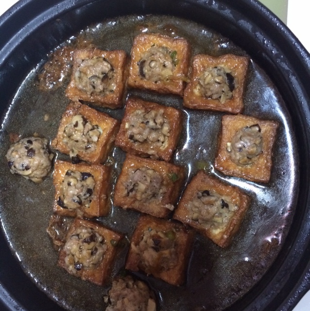 香菇猪肉酿豆腐煲