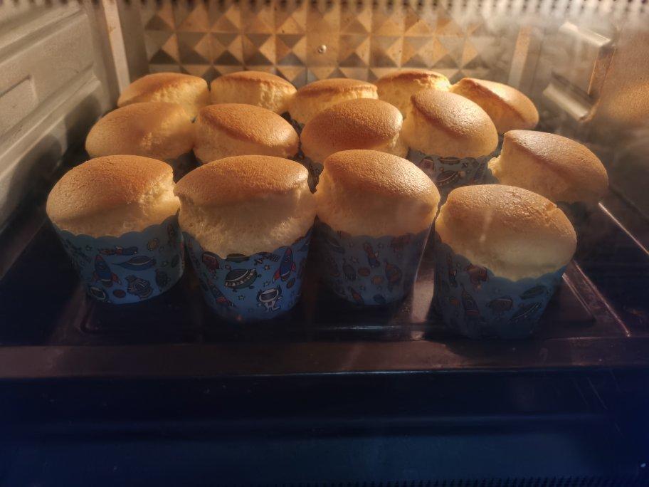 纸杯蛋糕 8寸戚风蛋糕的量