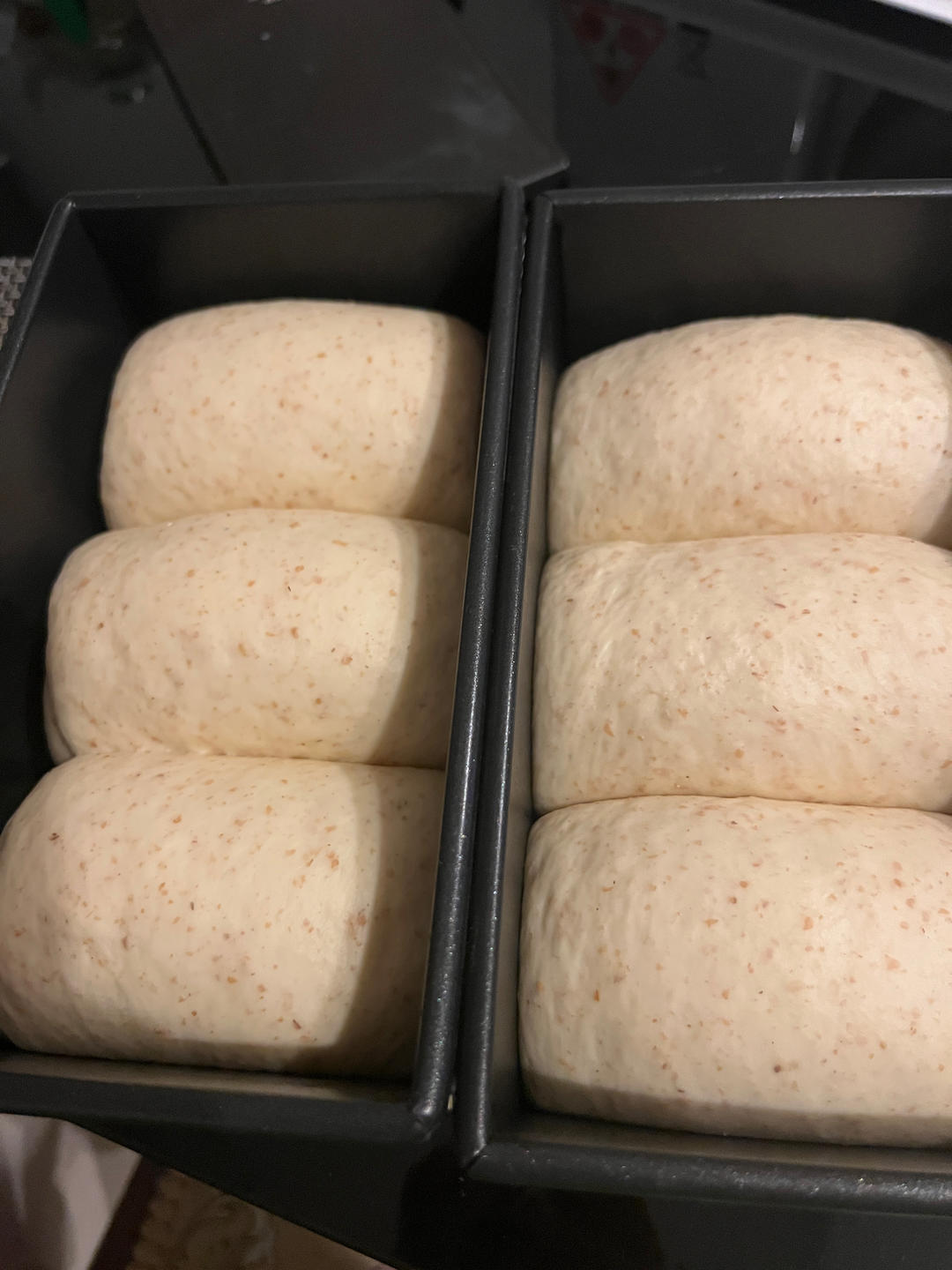 柔软的蜂蜜牛乳全麦吐司