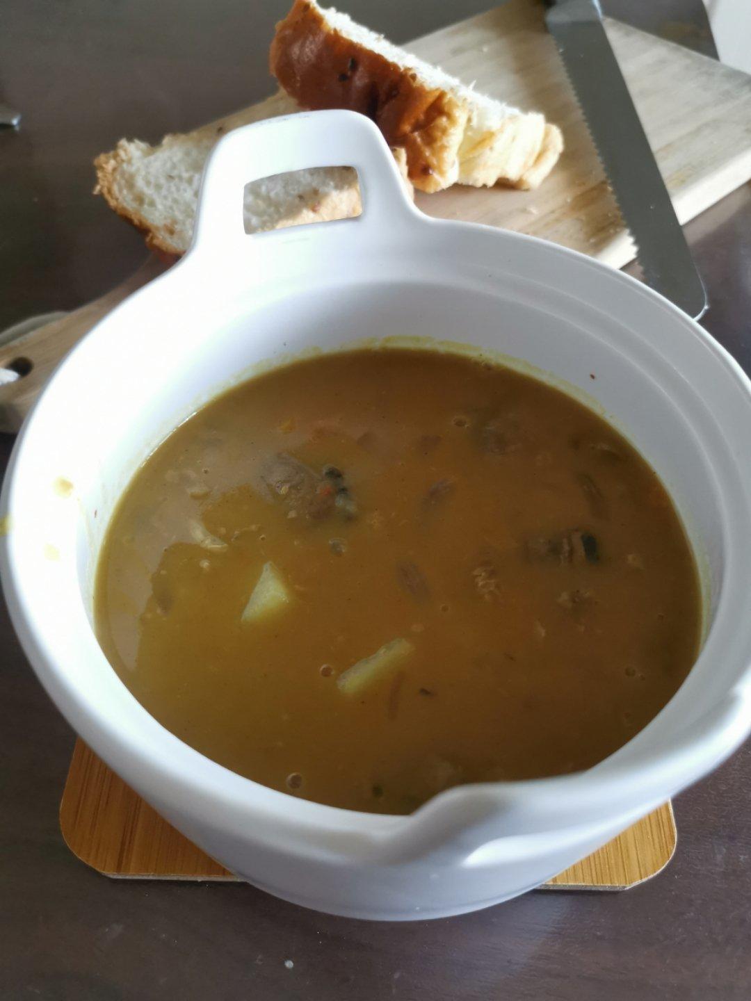 红咖喱番茄蘑菇炖牛肋条