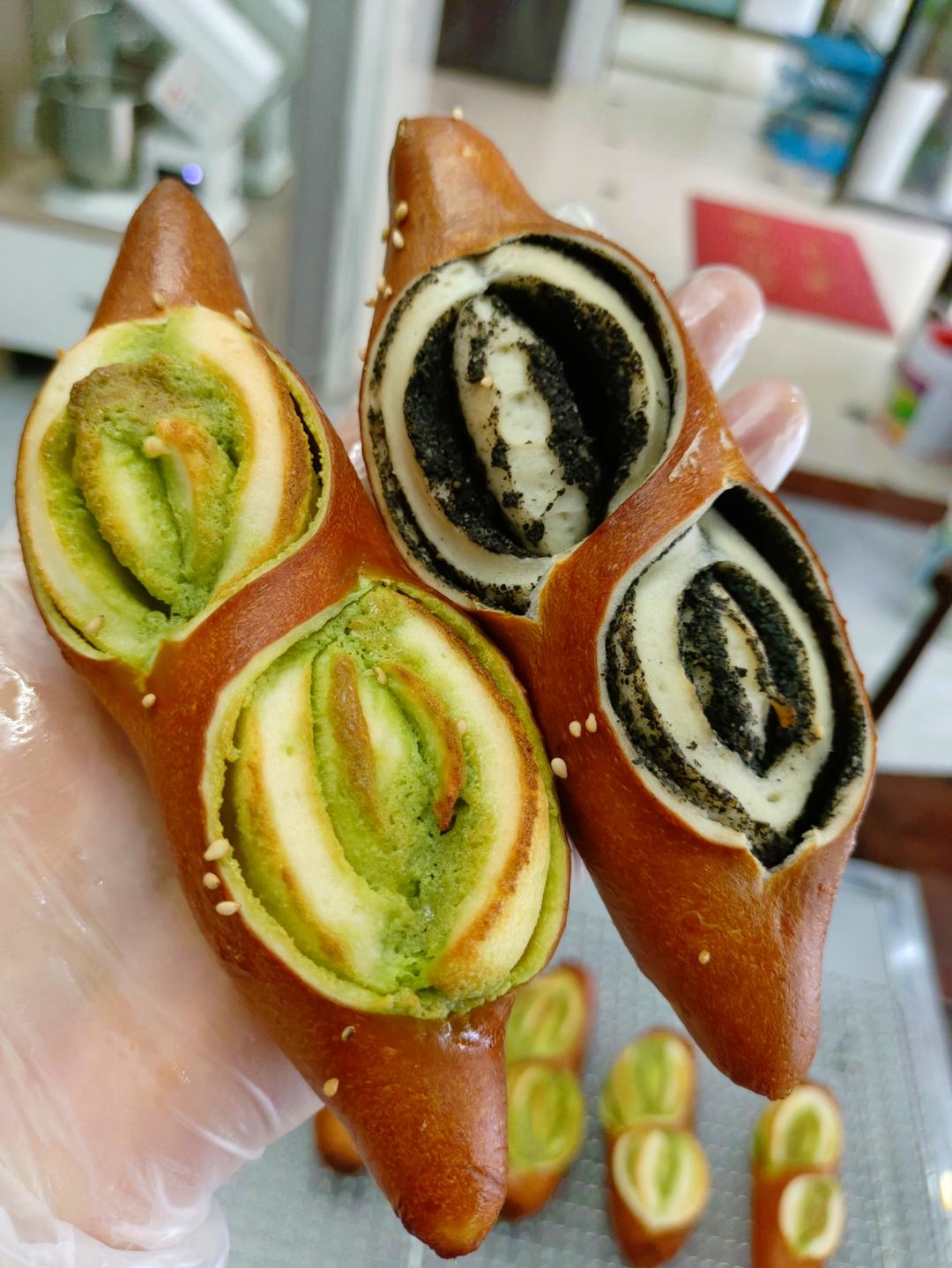 让抹茶控碱水控狂喜的「抹茶奶酥碱水棒」