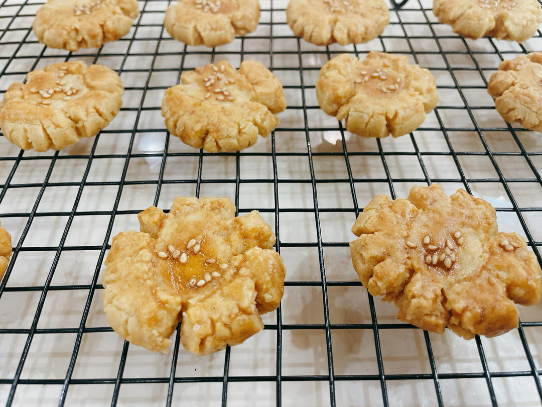 轻轻一按就碎掉的原味桃酥（不输猪油版）