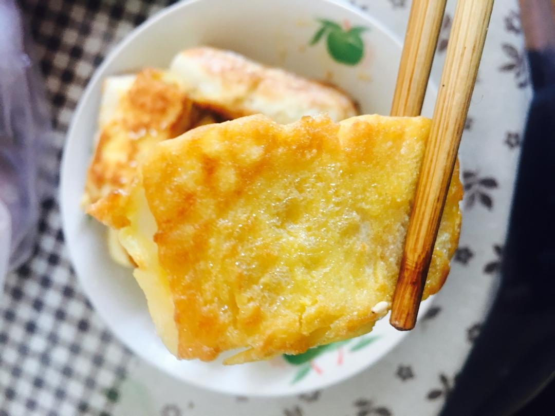 鸡蛋煎馒头片
