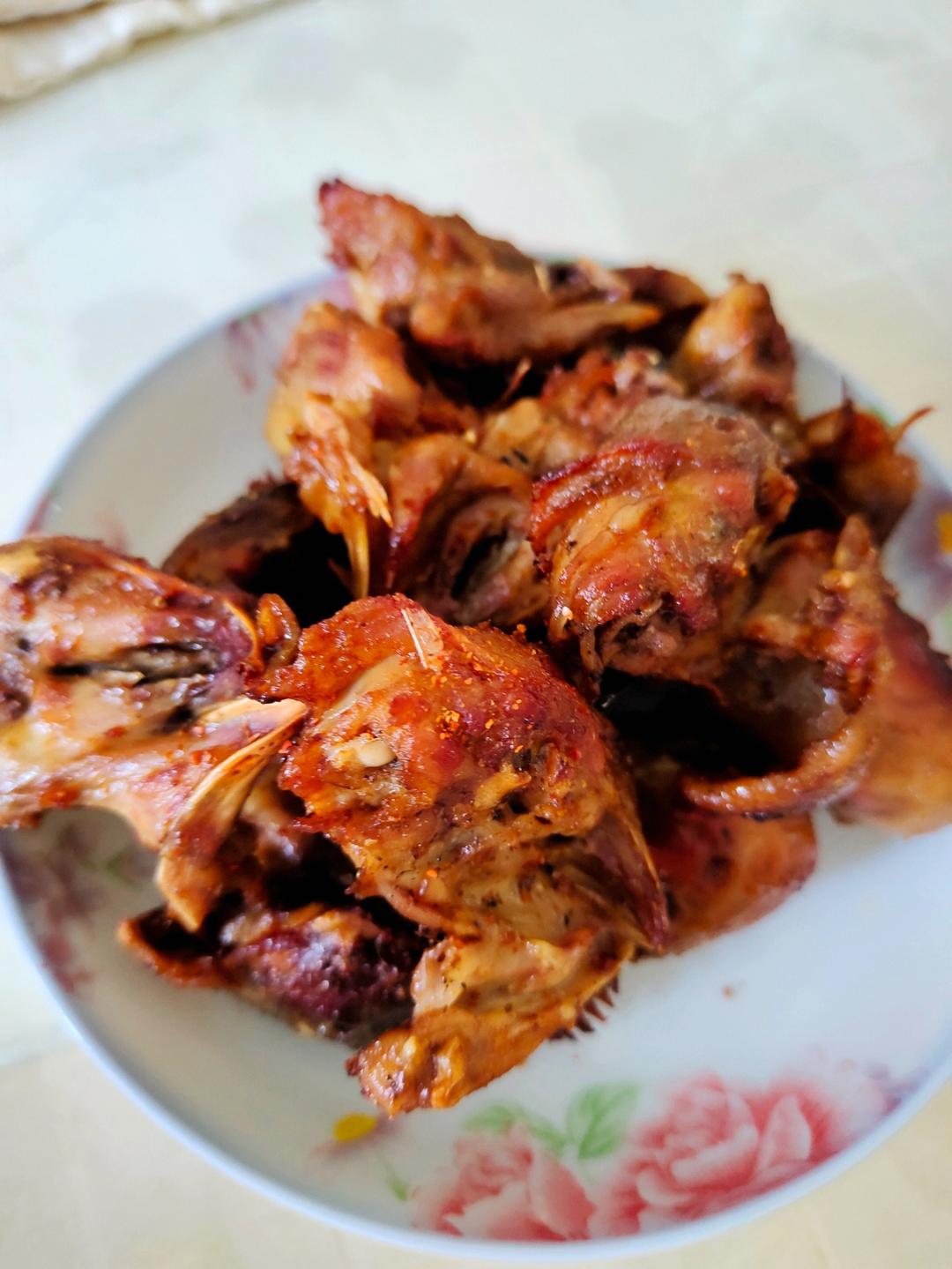 百吃不厌的烤鸡头