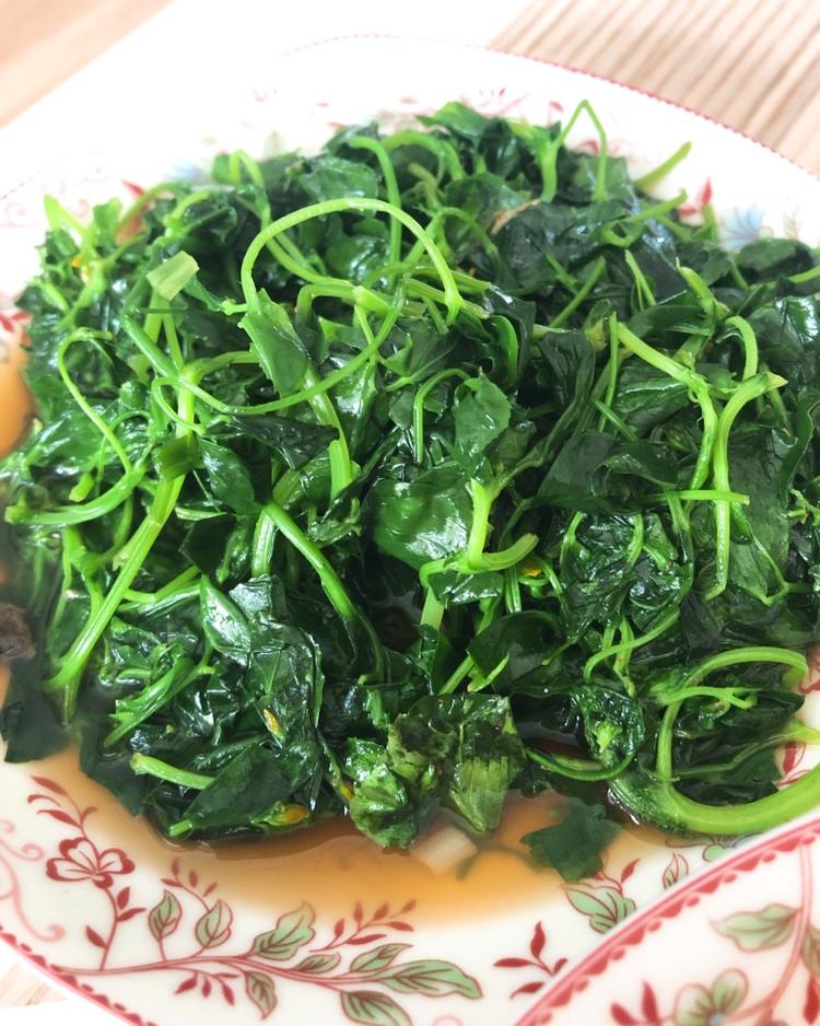 小鸡腿-1做的春天的味道之清炒秧草