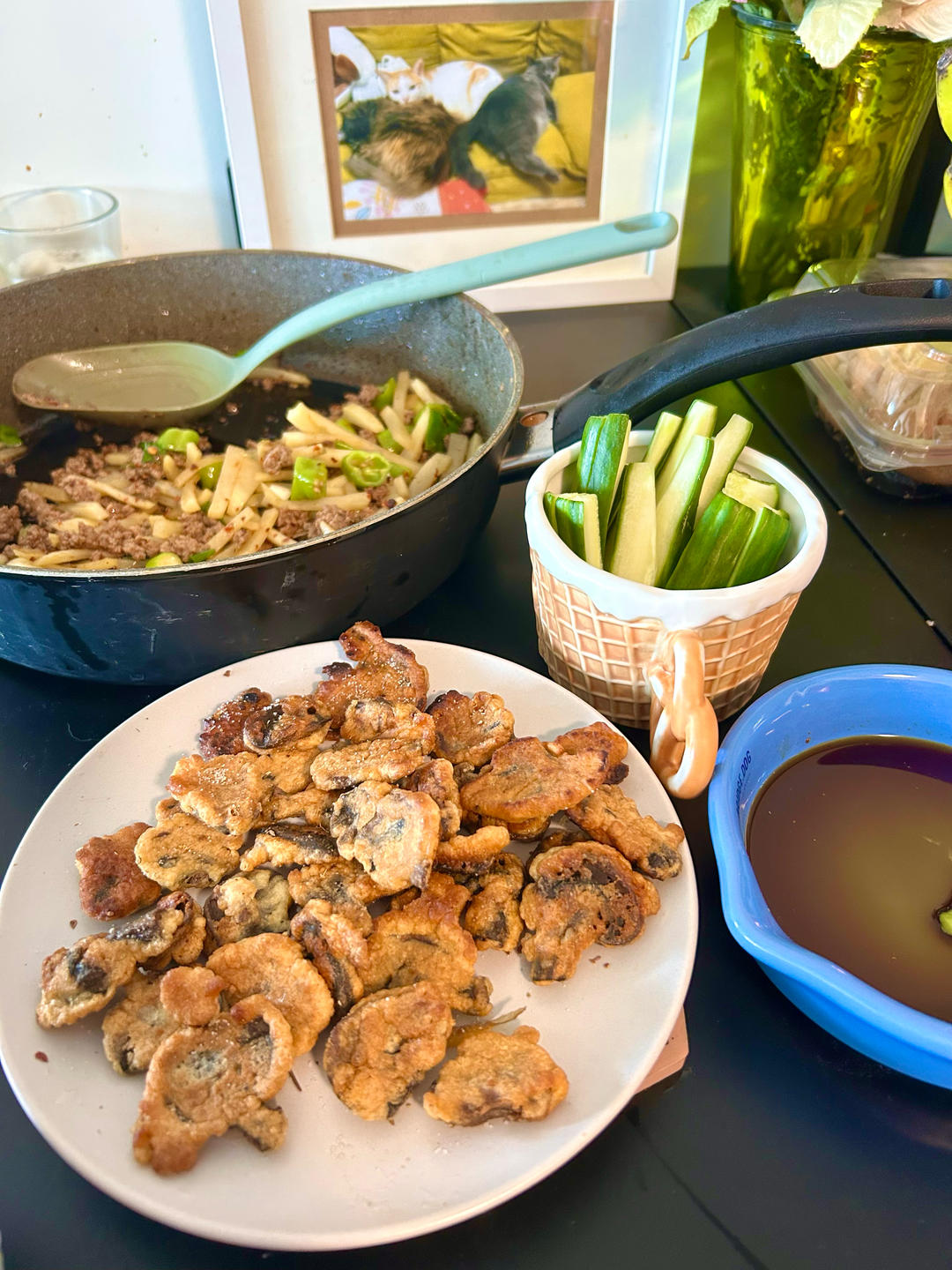 做椒盐蘑菇，直接挂面糊是不对的，大厨教你正确做法，香酥还脆