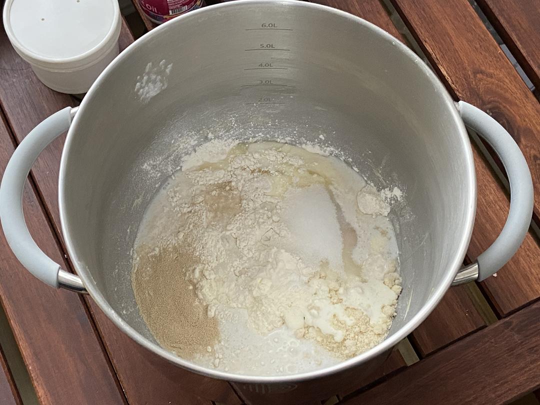 纯奶手撕吐司的做法 步骤1