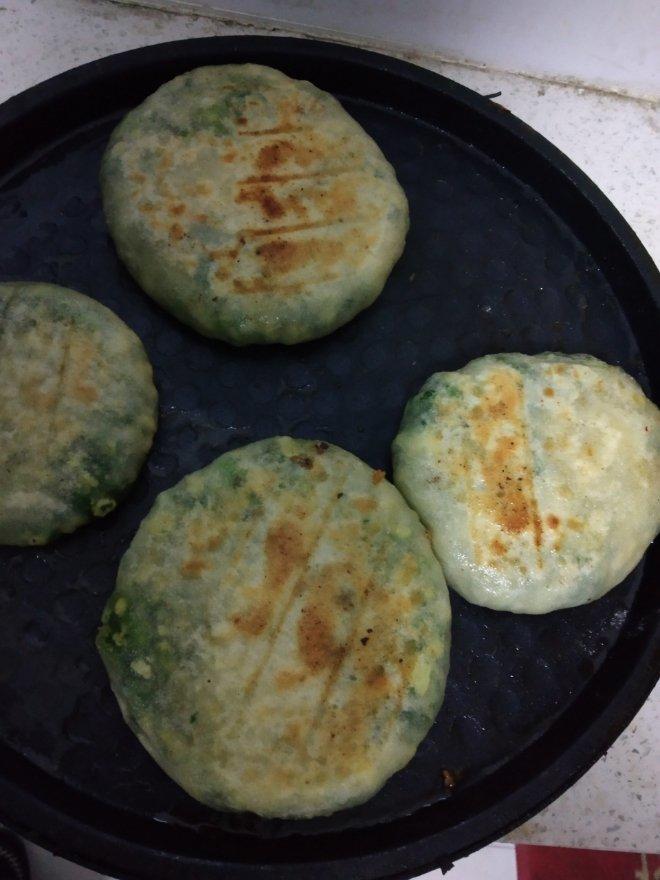 香酥脆的素馅饼☞韭菜、小白菜、鸡蛋、木耳馅
