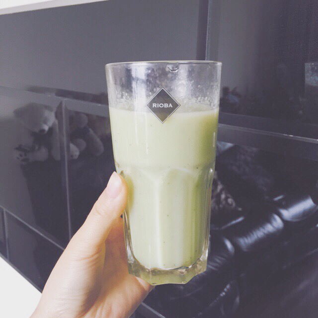 猕猴桃奶昔