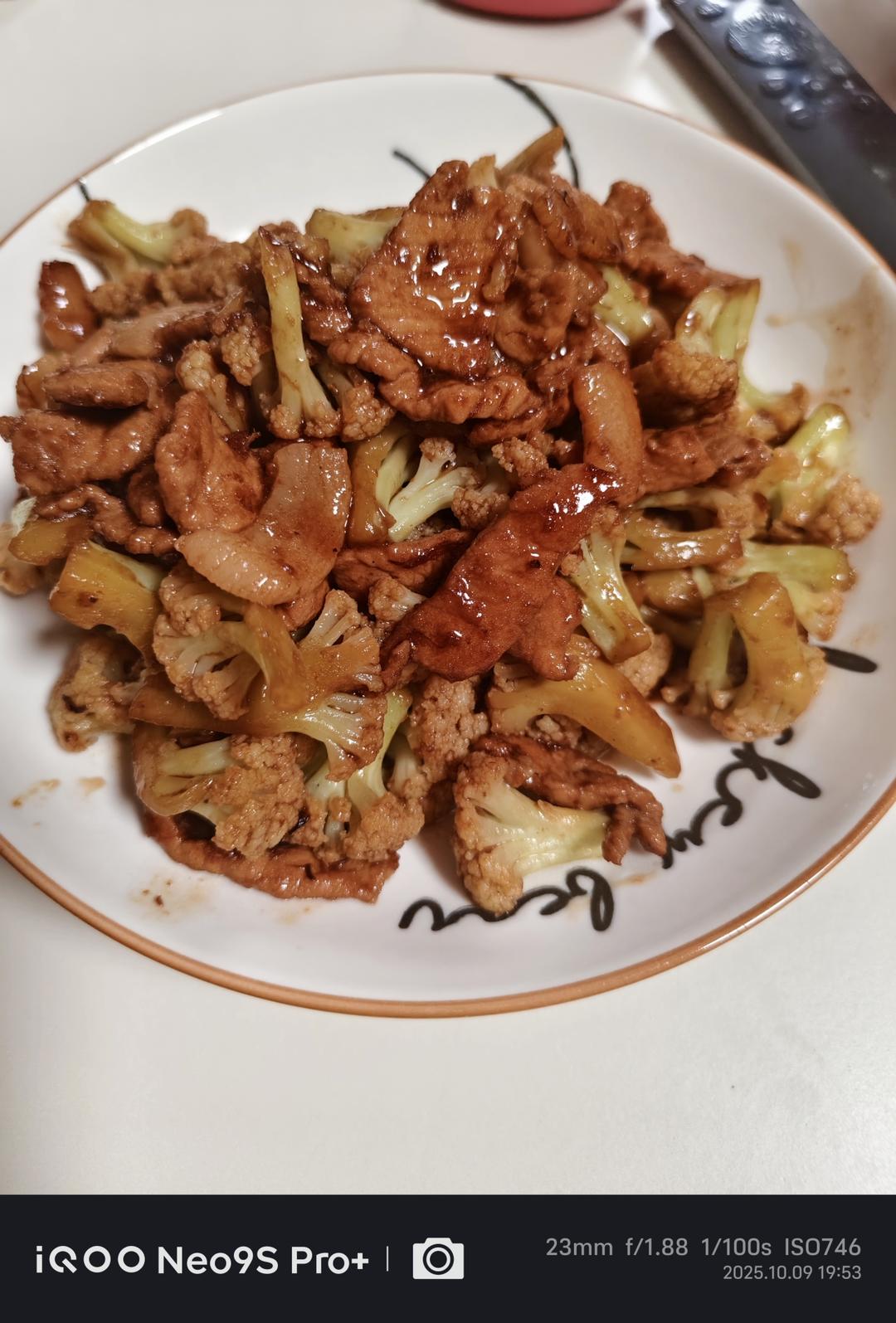 干煸菜花（花菜炒肉）