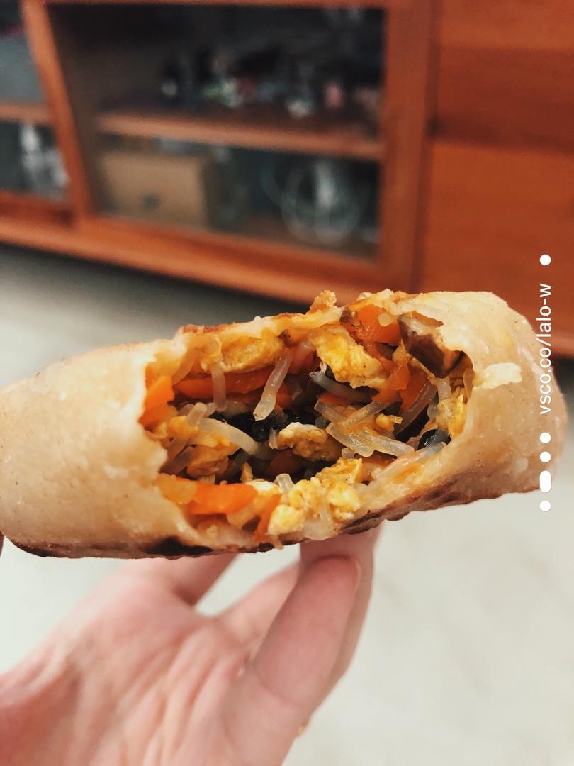 会连续吃八个的萝卜馅饼