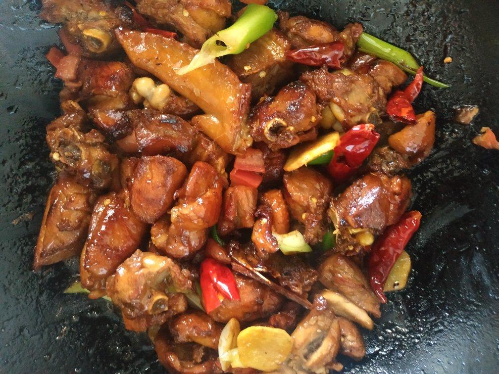 新疆特色大盘鸡（附加皮带面做法）