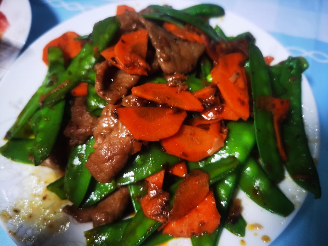 嫩炒牛肉片～～简单快手菜