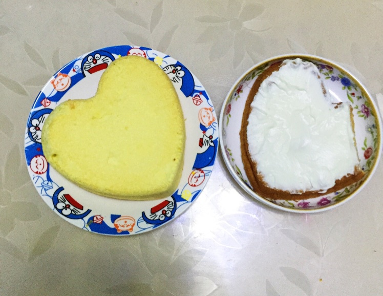 烤箱做蛋糕（戚风蛋糕的做法）