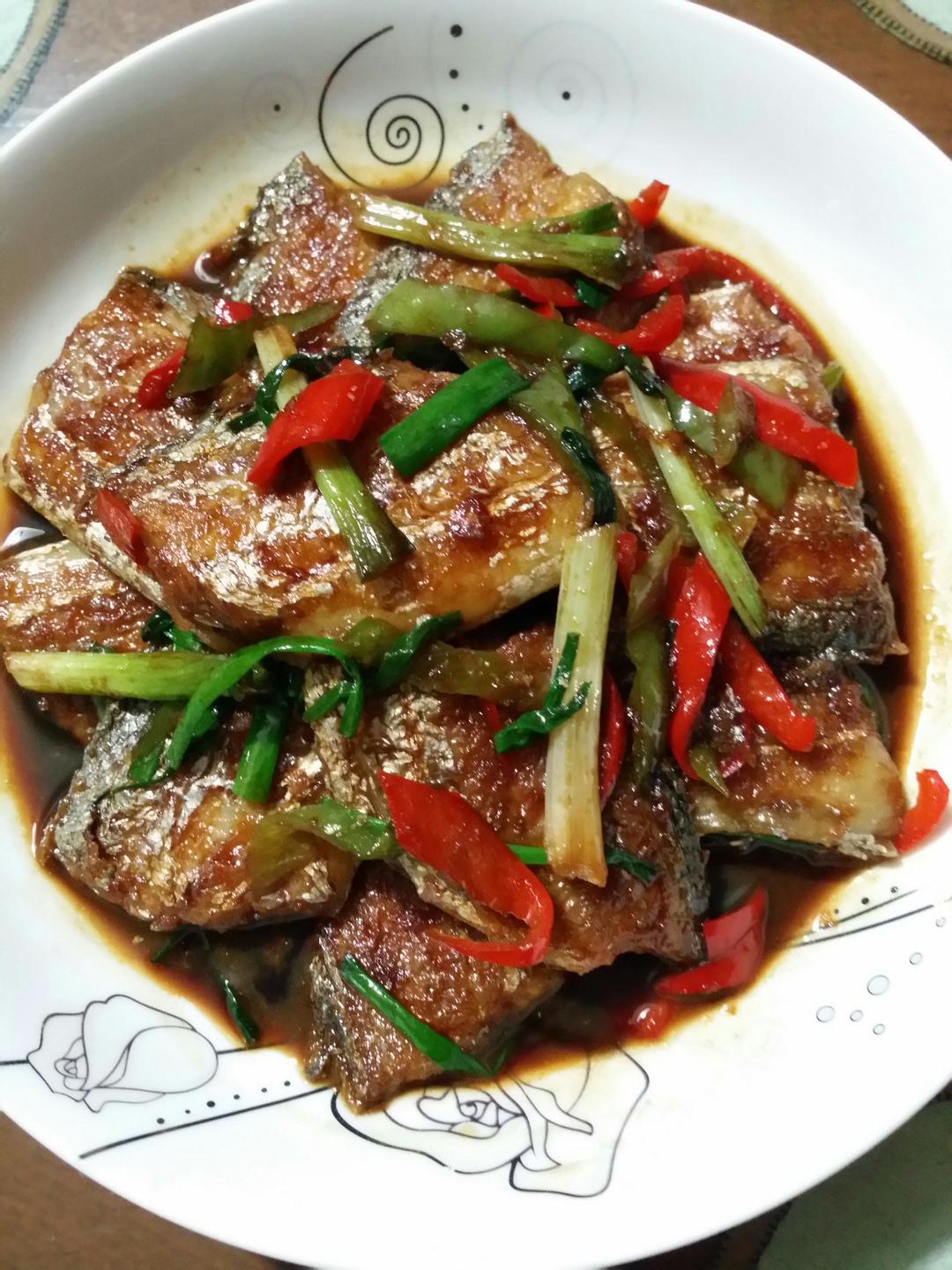 红烧带鱼的做法 步骤1