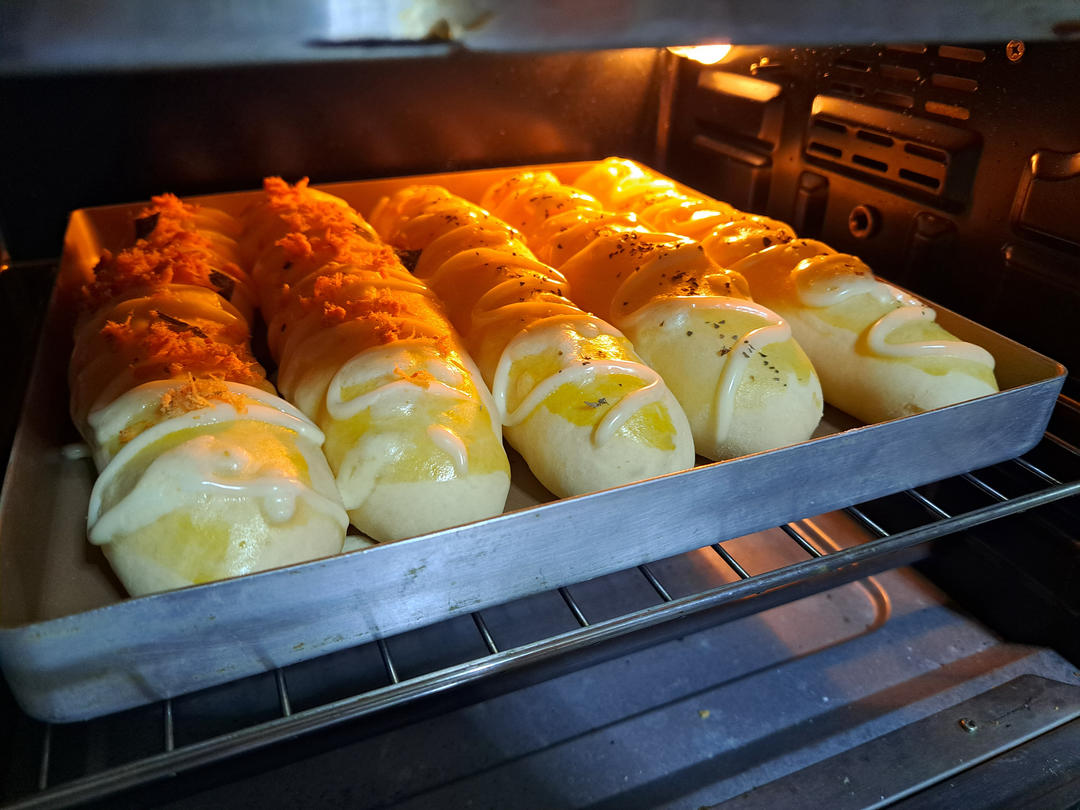 免揉面，无需手套膜，也能做的黄金芝士条面包✅